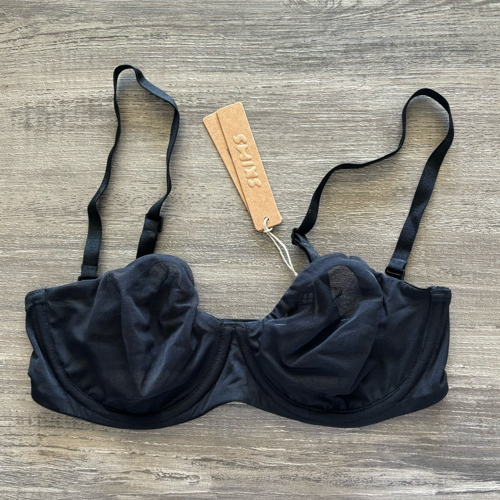New Skims Bra 32B